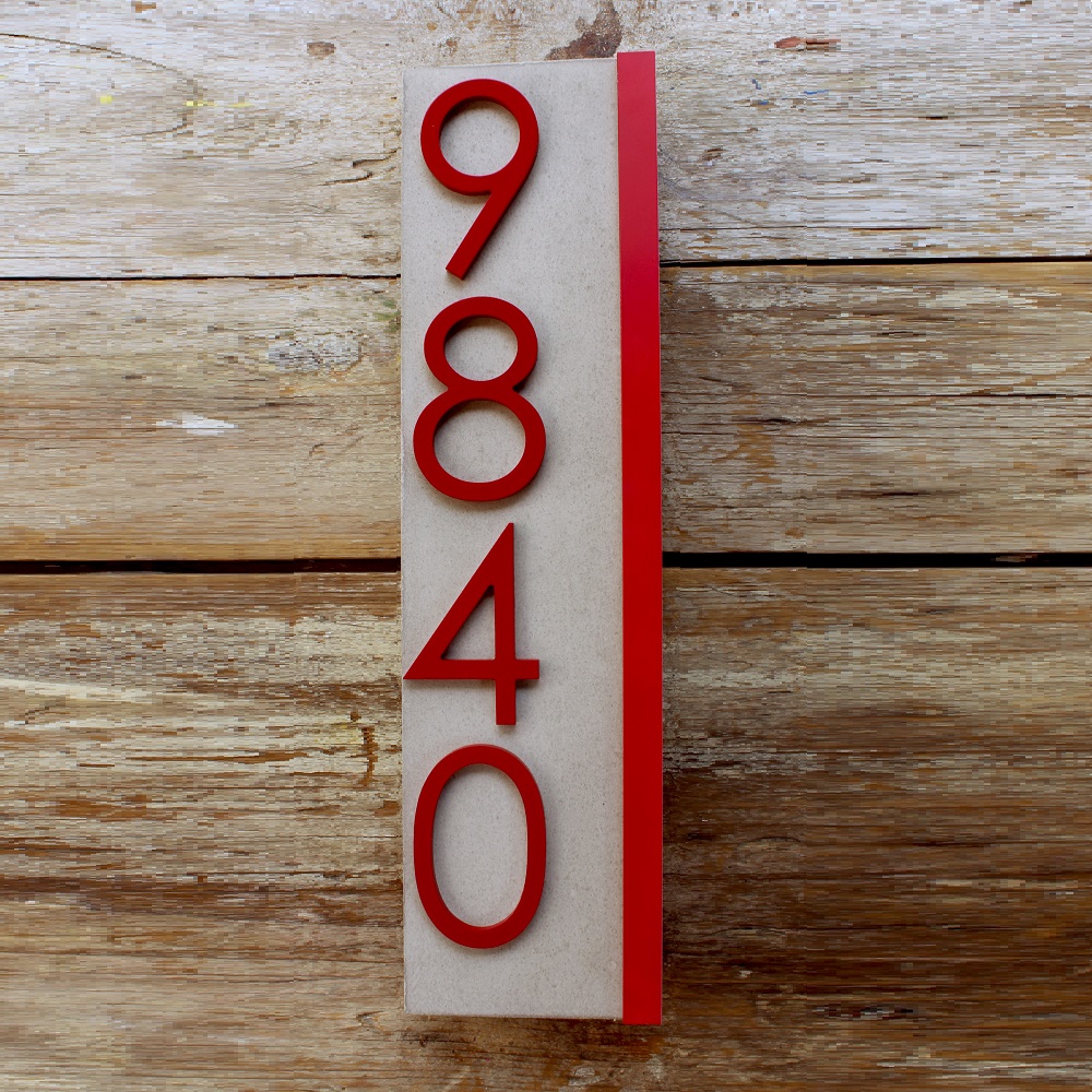 Jusho Design Adresse Civique Eliott rouge et grise Design Exterieur numero civique beton