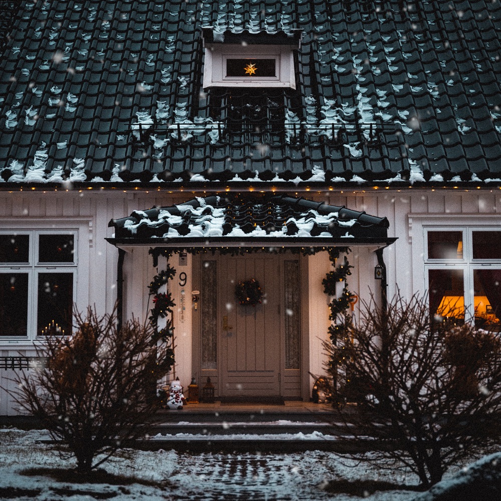 Fenetres-frt-jonquiere-fenetre-porte-neuve-briques-blanches